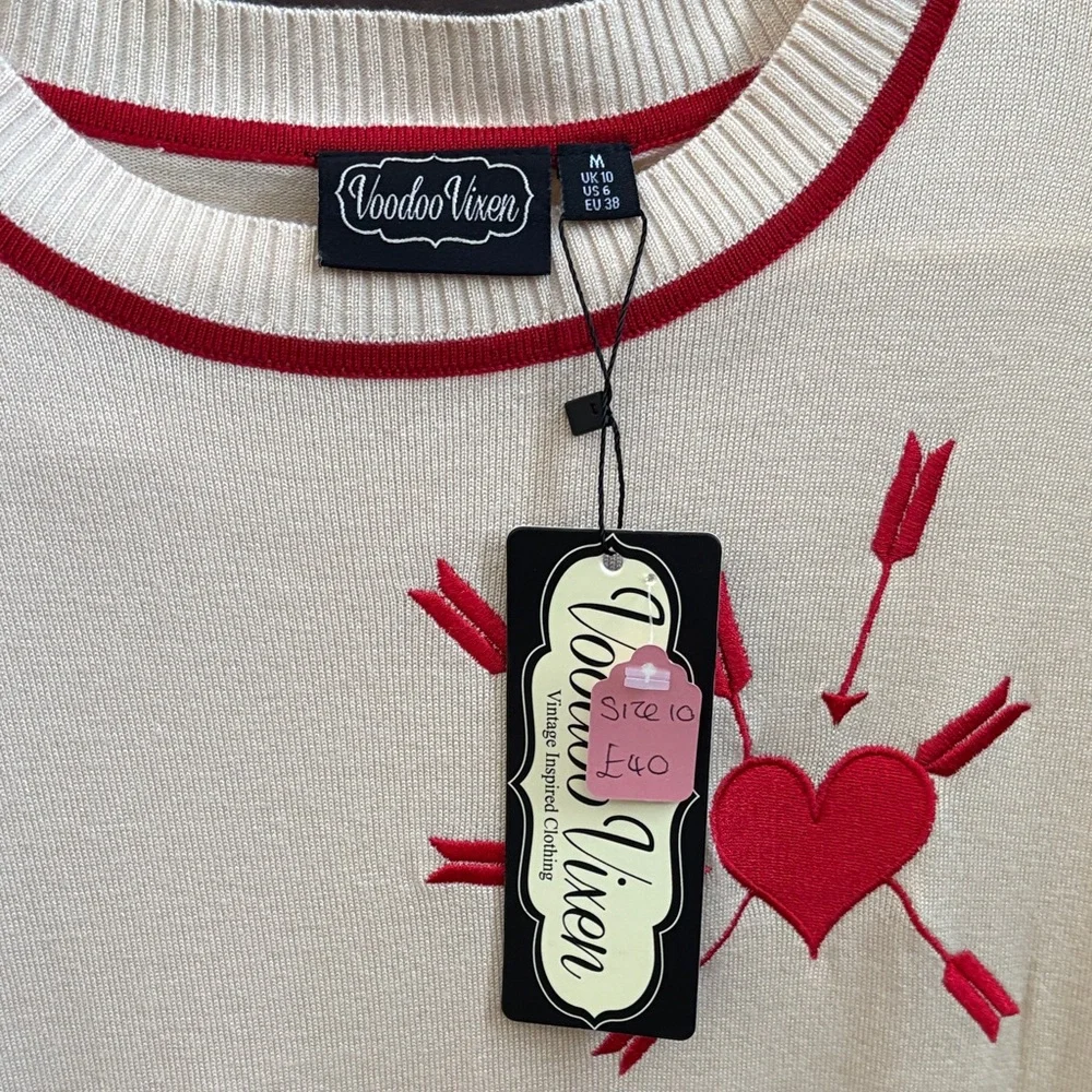 Voodoo Vixen Cream Sweater with Red Heart and Arrows - Picture 4 of 8